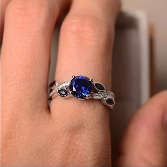 New Women’s 925 Silver Sapphire Girls Ring - Picture 3 of 6